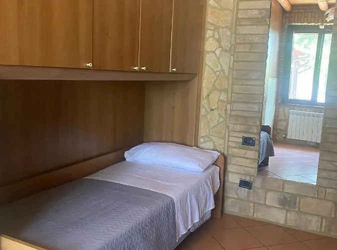 ベッド・アンド・ブレックファスト Paola Villa San Leonardo